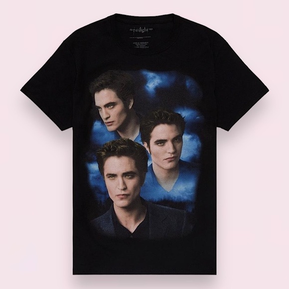 SOLD • twilight saga edward cullen t-shirt - Picture 9 of 9